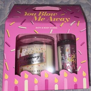 Bath & Body Works Pink and Silver Gift Set